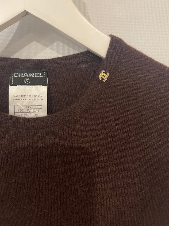 Top Quality Chanel 02/A Chocolate Brown Cashmere Sleeveless Top with CC Logo Detail FR 38 (UK 10)