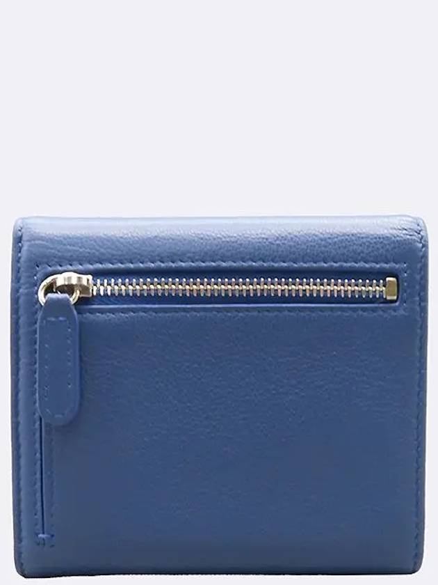 A81654 Half wallet Chanel