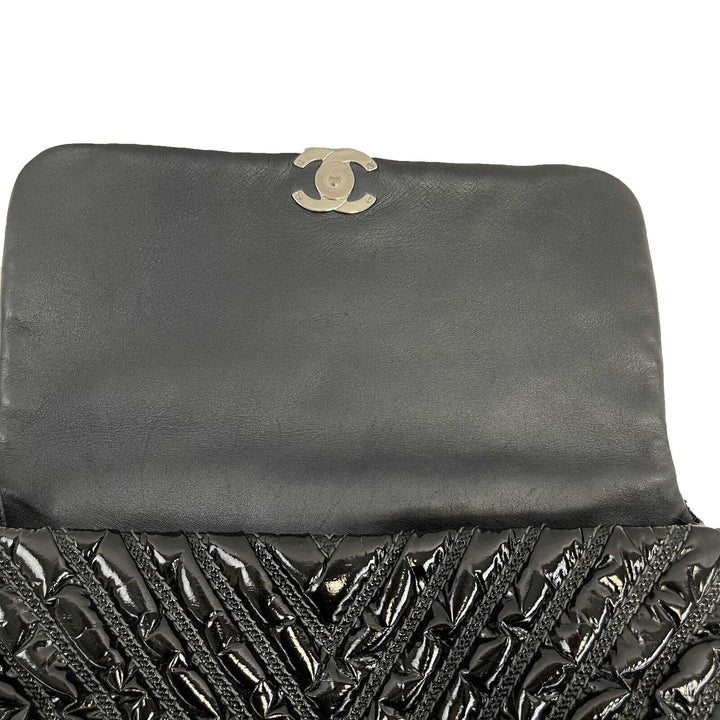 Chanel - New - Maxi Chevron Space Suit New Black Shoulder Bag