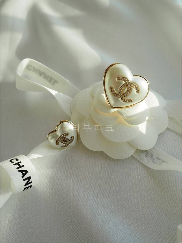 Double Heart Brooch Set White Chanel