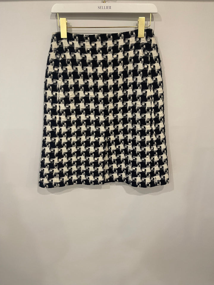 Top Quality Chanel 07/P Black, Navy and White Houndstooth Midi Skirt FR 38 (UK 10)