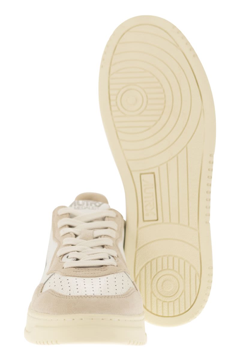 Medalist Sneakers