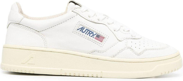 MEDALIST LOW SNEAKERS