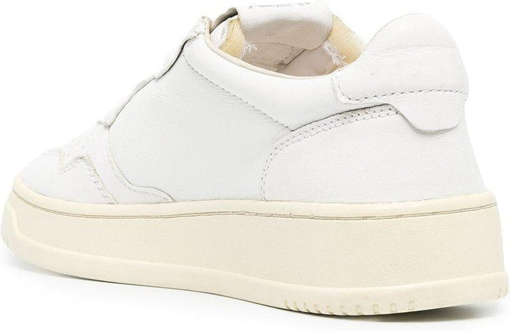 MEDALIST LOW SNEAKERS
