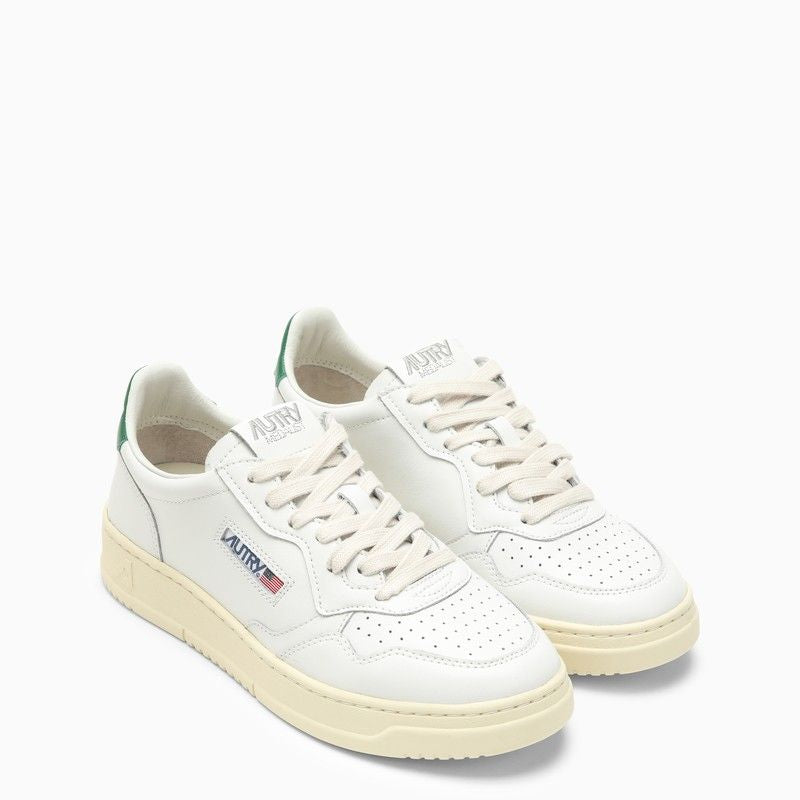 MEDALIST WHITE/GREEN TRAINER