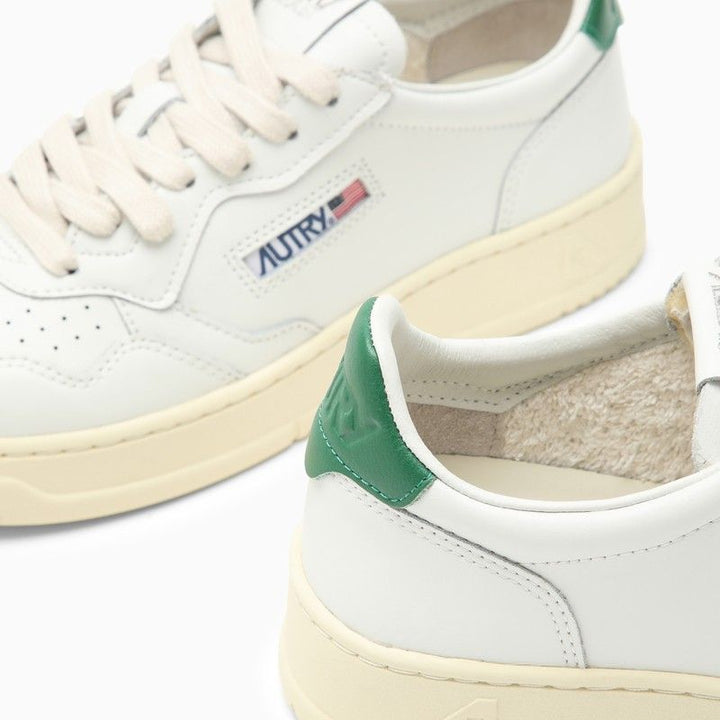 MEDALIST WHITE/GREEN TRAINER