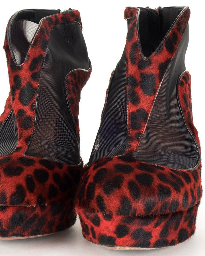 Alaïa Red Leopard Round Toe Ankle Booties 41