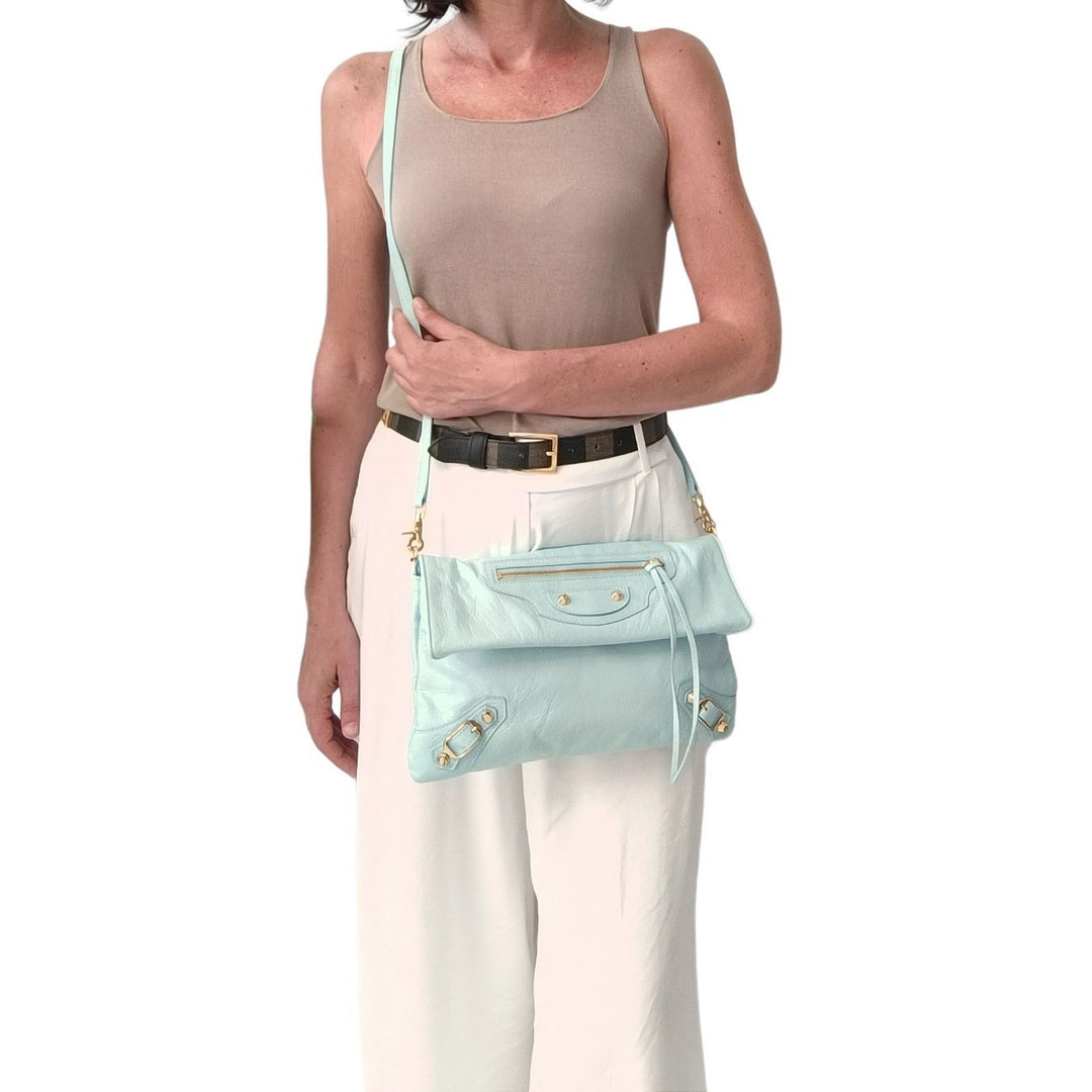 Top Quality Balenciaga Top Quality Balenciaga Top Quality Balenciaga Giant Clutch with shoulder strap in aqua green leather