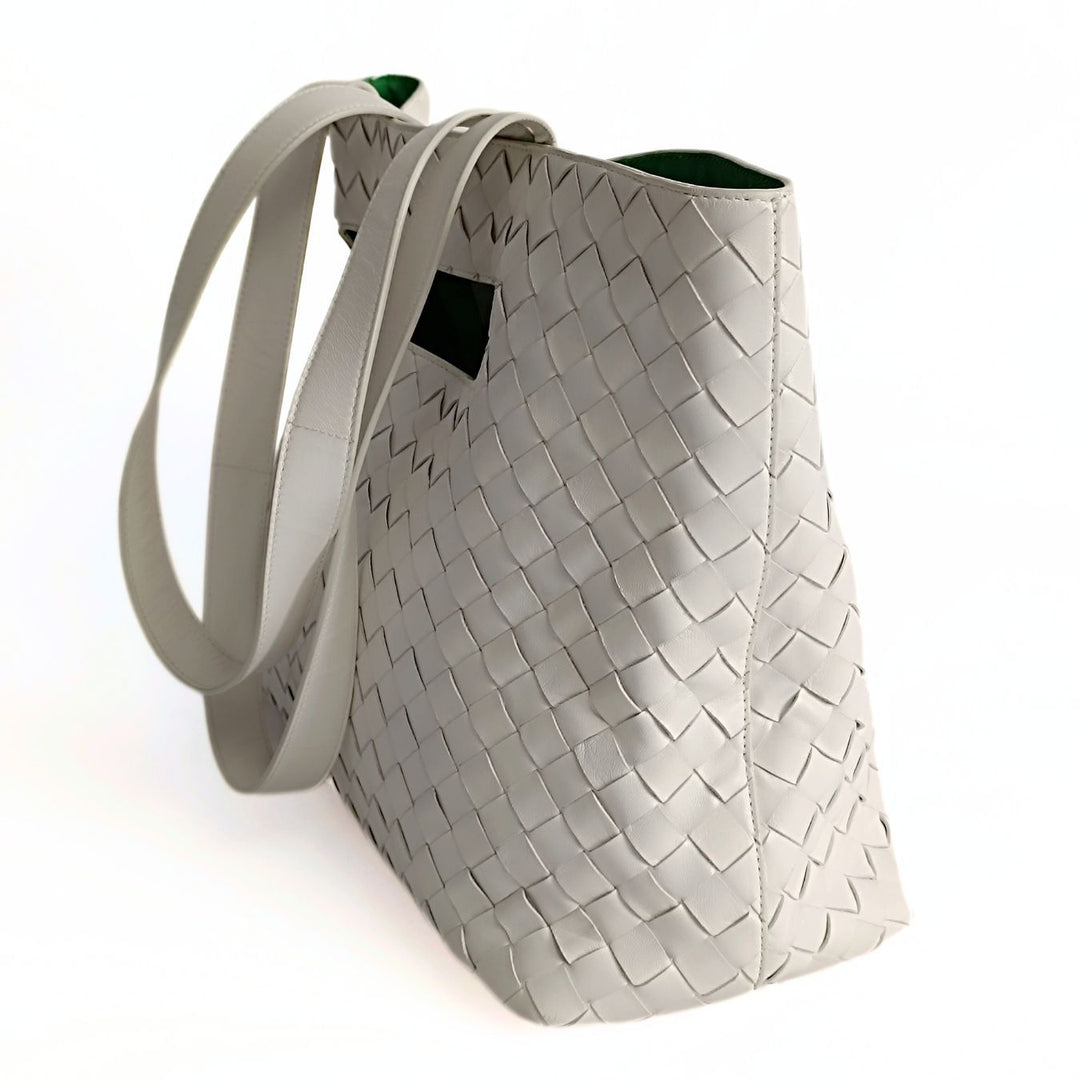 Bottega veneta Bottega veneta Bottega veneta woven maxi shopper bag in white leather