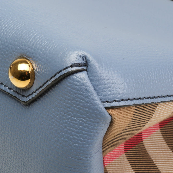 BURBERRY House Banner Tote - Baby Blue
