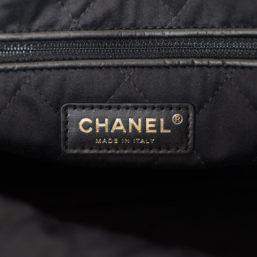 Top Quality Chanel Medium 22 Bag Black Calfskin Aged Gold Hardware