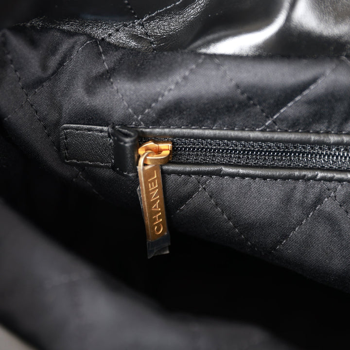Top Quality Chanel Medium 22 Bag Black Calfskin Aged Gold Hardware
