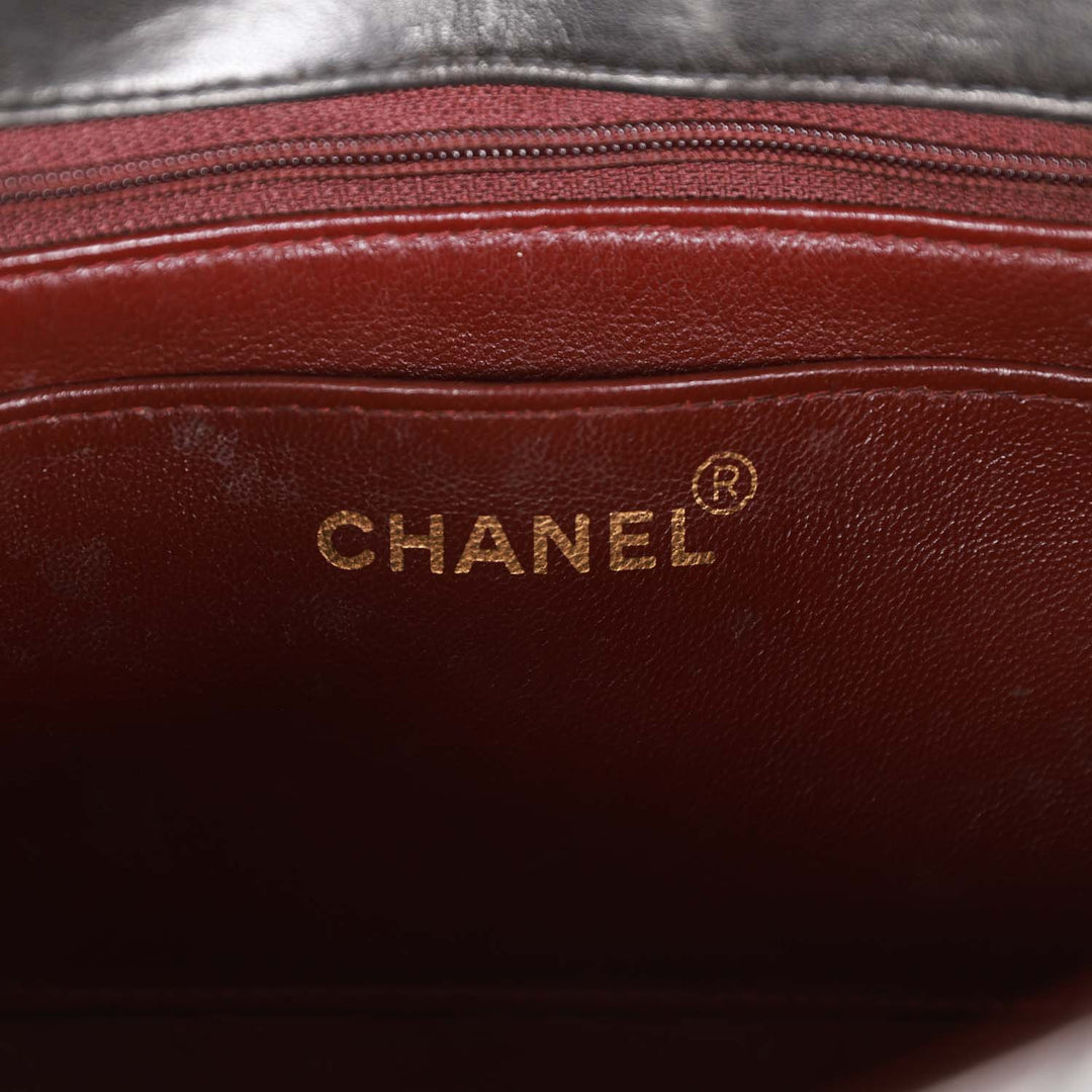 Vintage Top Quality Chanel Small Diana Flap Bag Black Lambskin Gold Hardware