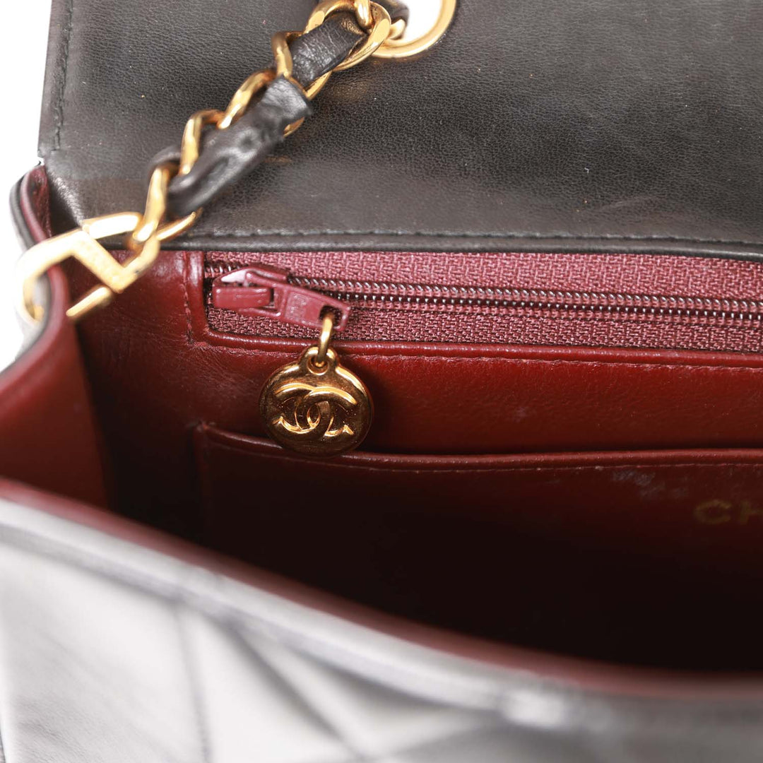 Vintage Top Quality Chanel Small Diana Flap Bag Black Lambskin Gold Hardware