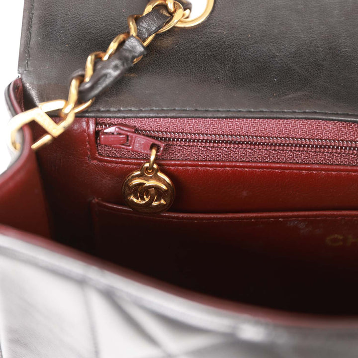 Vintage Top Quality Chanel Small Diana Flap Bag Black Lambskin Gold Hardware