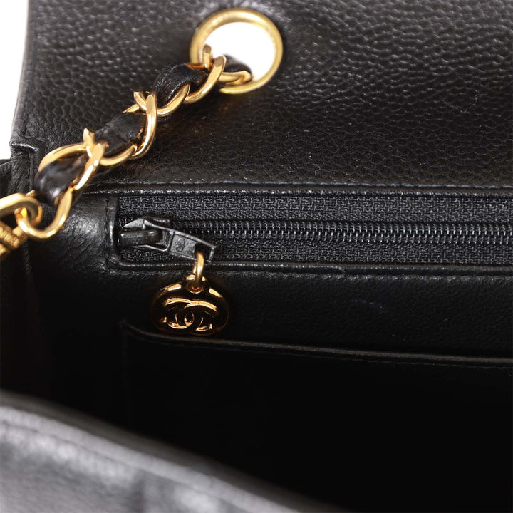 Vintage Top Quality Chanel Medium Diana Flap Bag Black Caviar Gold Hardware