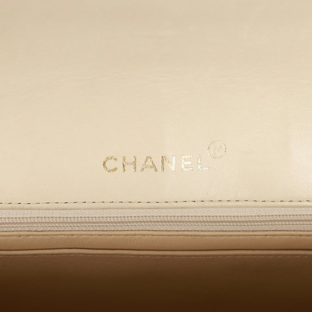 Vintage Top Quality Chanel Medium Diana Flap Bag Ivory Lambskin Gold Hardware