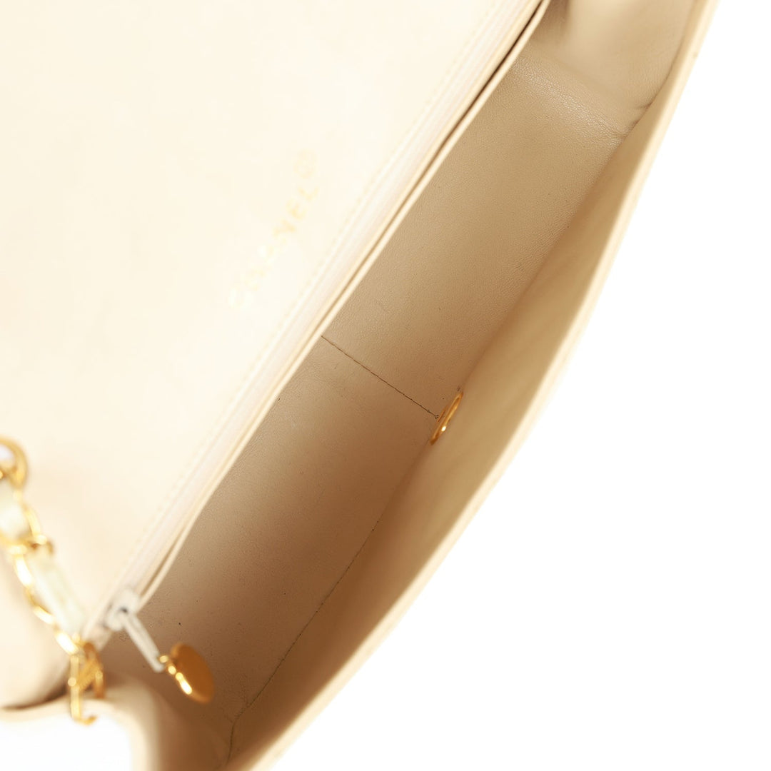 Vintage Top Quality Chanel Medium Diana Flap Bag Ivory Lambskin Gold Hardware