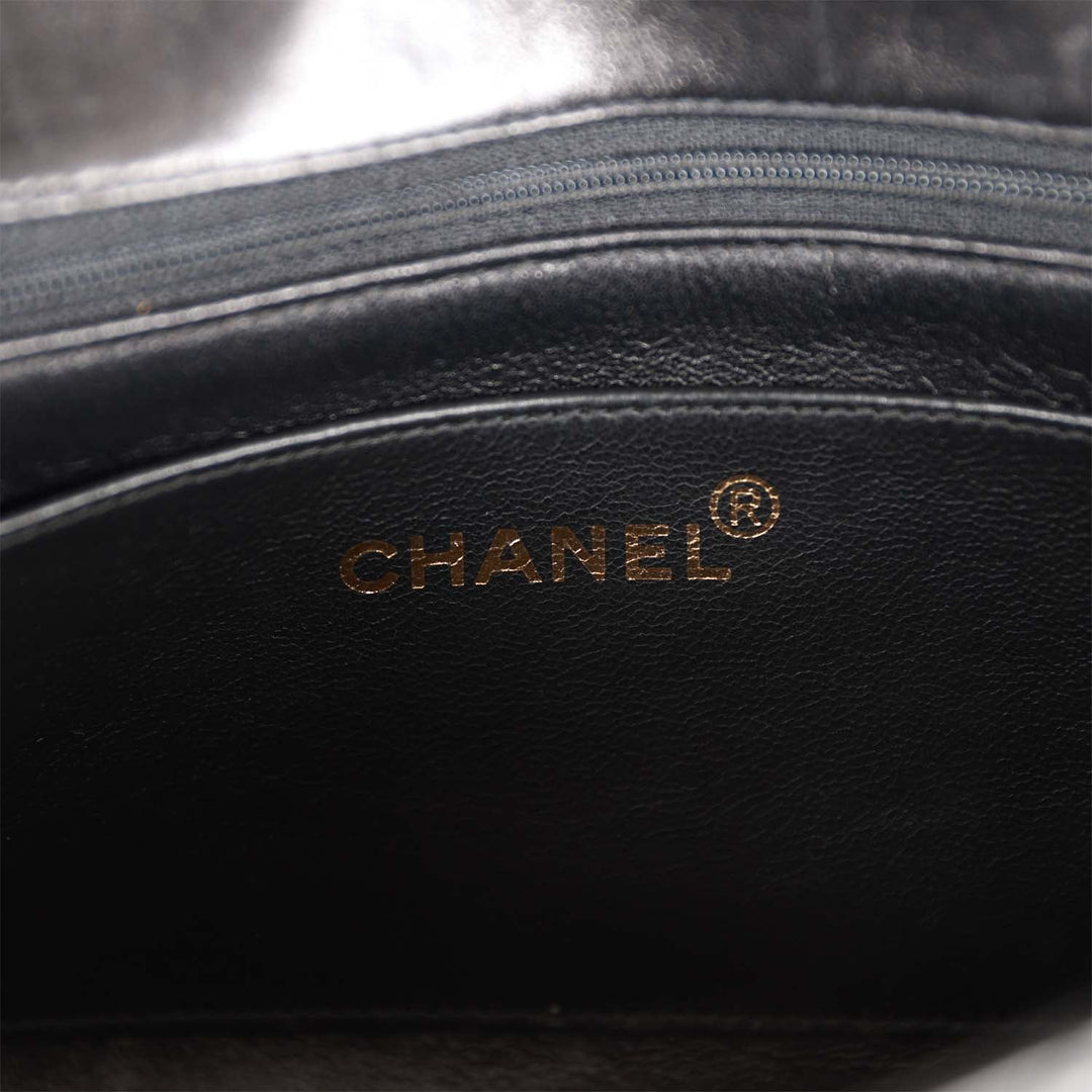 Vintage Top Quality Chanel Small Diana Flap Bag Black Lambskin Gold Hardware