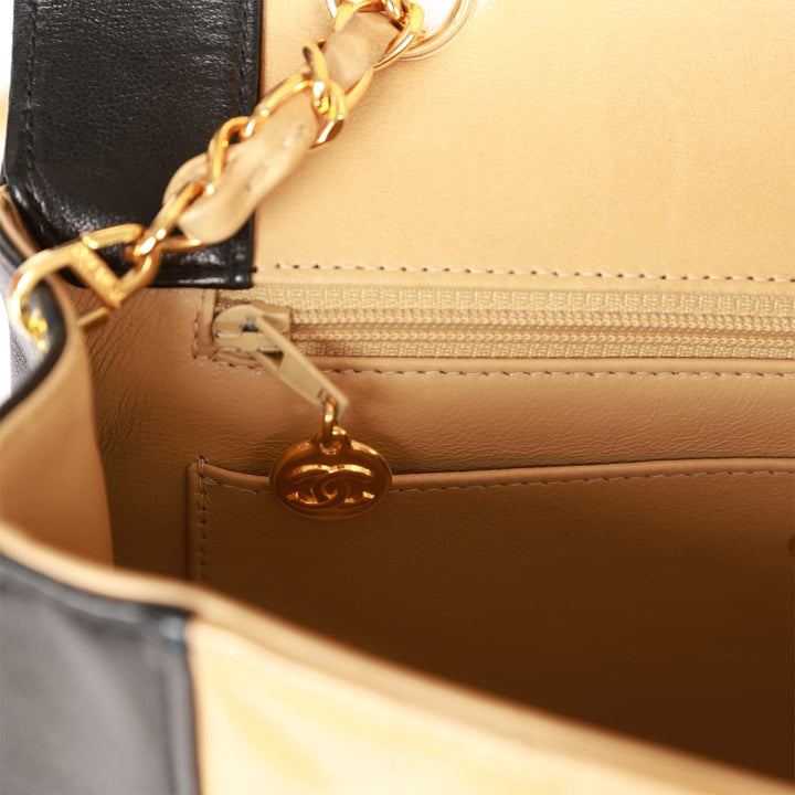 Vintage Top Quality Chanel Medium Diana Flap Bag Black and Beige Lambskin Gold Hardware