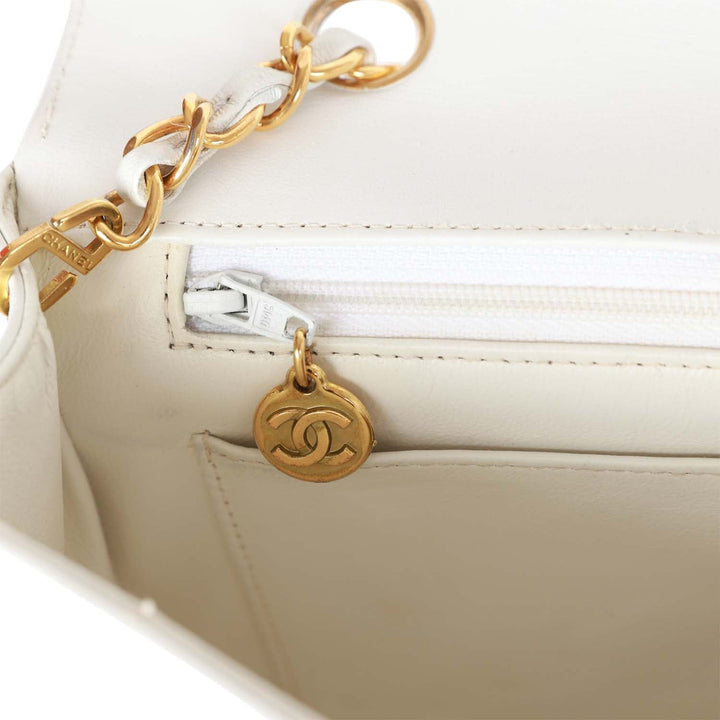 Vintage Top Quality Chanel Medium Diana Flap Bag White Lambskin Gold Hardware