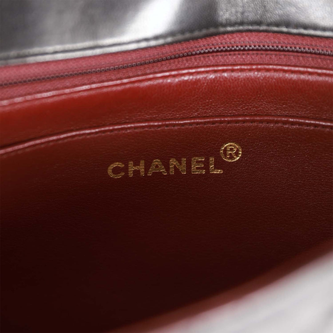Vintage Top Quality Chanel Medium Diana Flap Bag Black Lambskin Gold Hardware