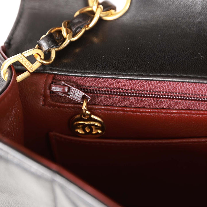 Vintage Top Quality Chanel Medium Diana Flap Bag Black Lambskin Gold Hardware