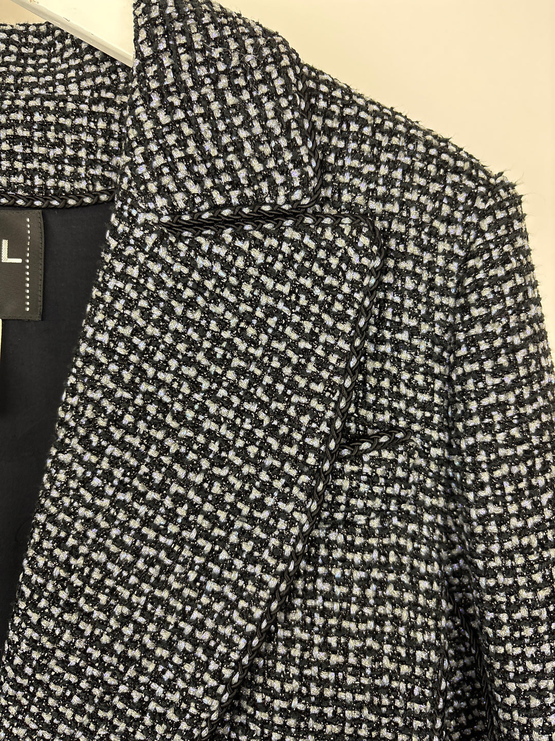 Top Quality Chanel Black & Grey Metallic Tweed Curved Hem Jacket with Ruthenium CC Button Detail FR 36 (UK 8)