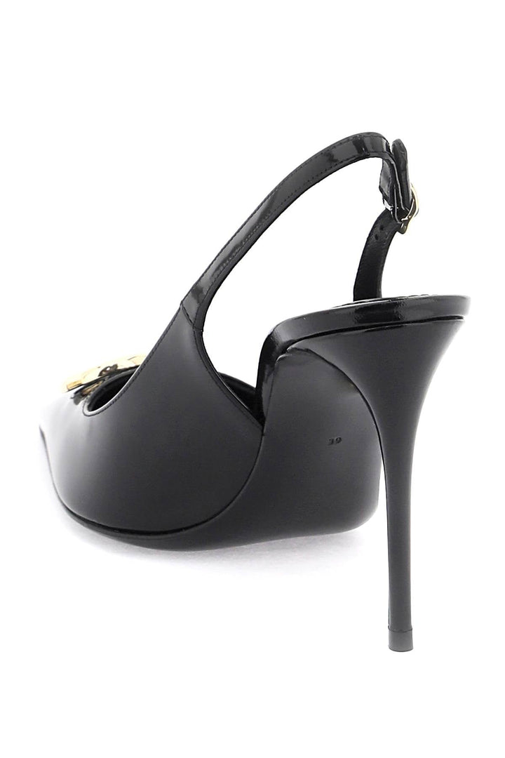 LOGO PLAQUE PUMPS