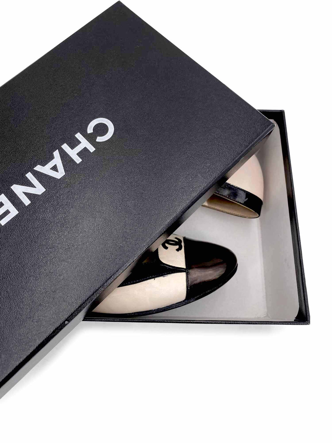 Top Quality Chanel CC Leather Cap Toe Ballet Flats White Black