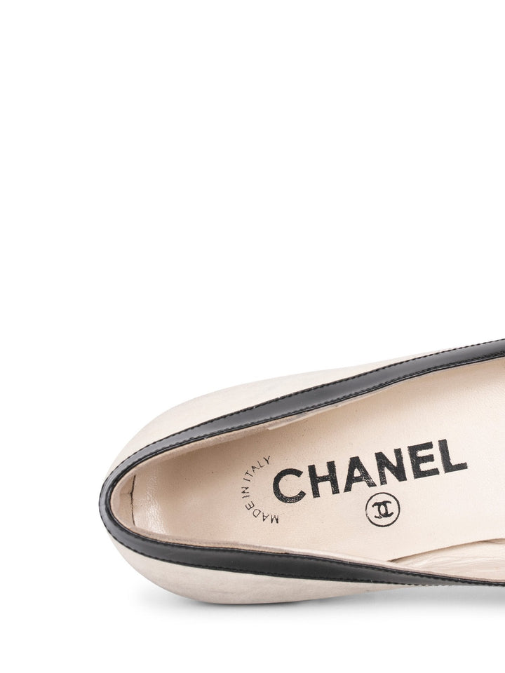 Top Quality Chanel CC Leather Cap Toe Ballet Flats White Black
