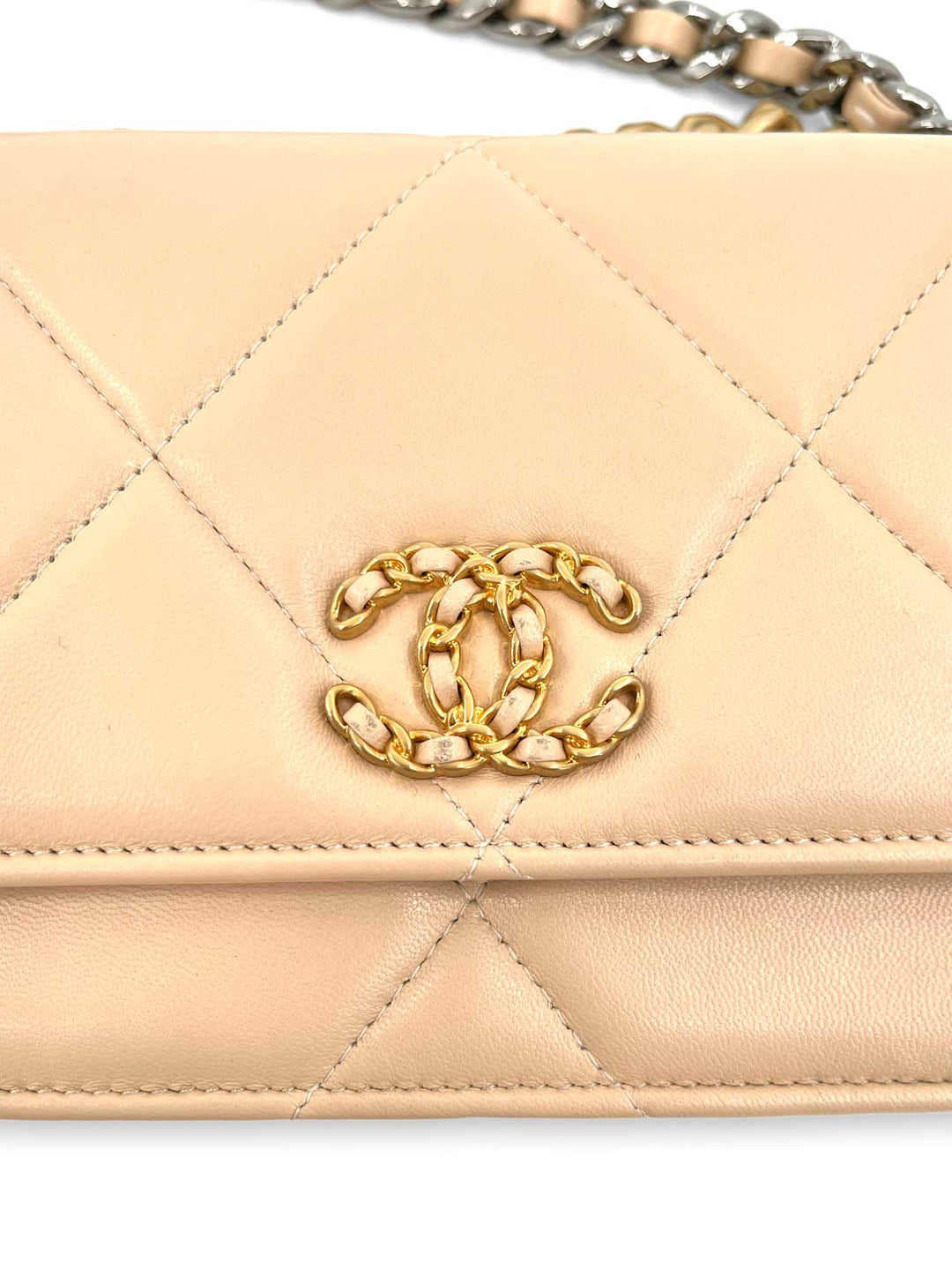 Top Quality Chanel CC Logo 19 Quilted Lambskin Leather Wallet On Chain Beige