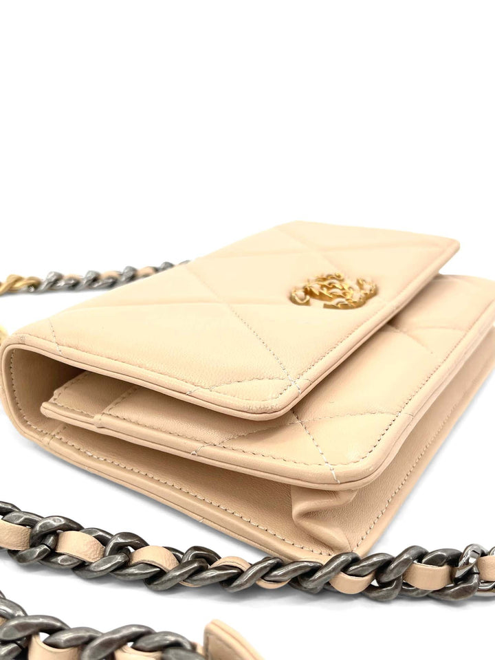 Top Quality Chanel CC Logo 19 Quilted Lambskin Leather Wallet On Chain Beige