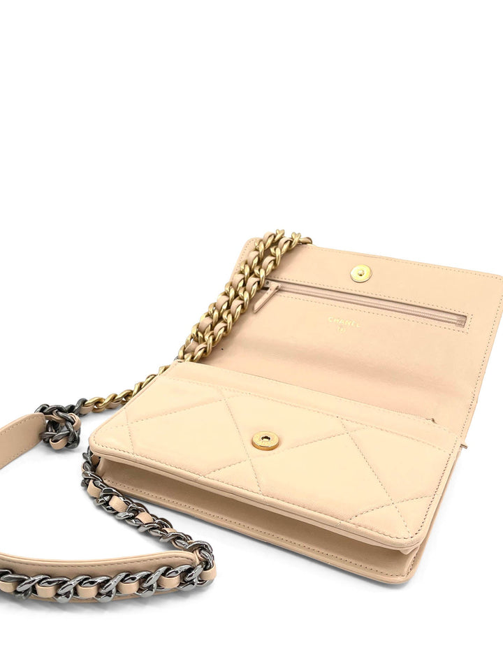 Top Quality Chanel CC Logo 19 Quilted Lambskin Leather Wallet On Chain Beige