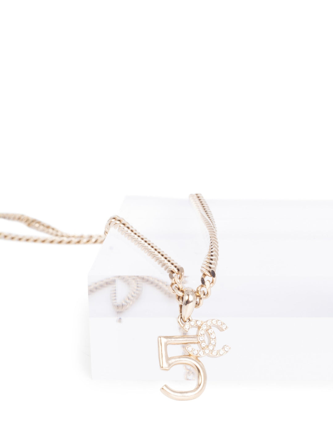 Top Quality Chanel CC Logo 5 Charm Necklace Gold
