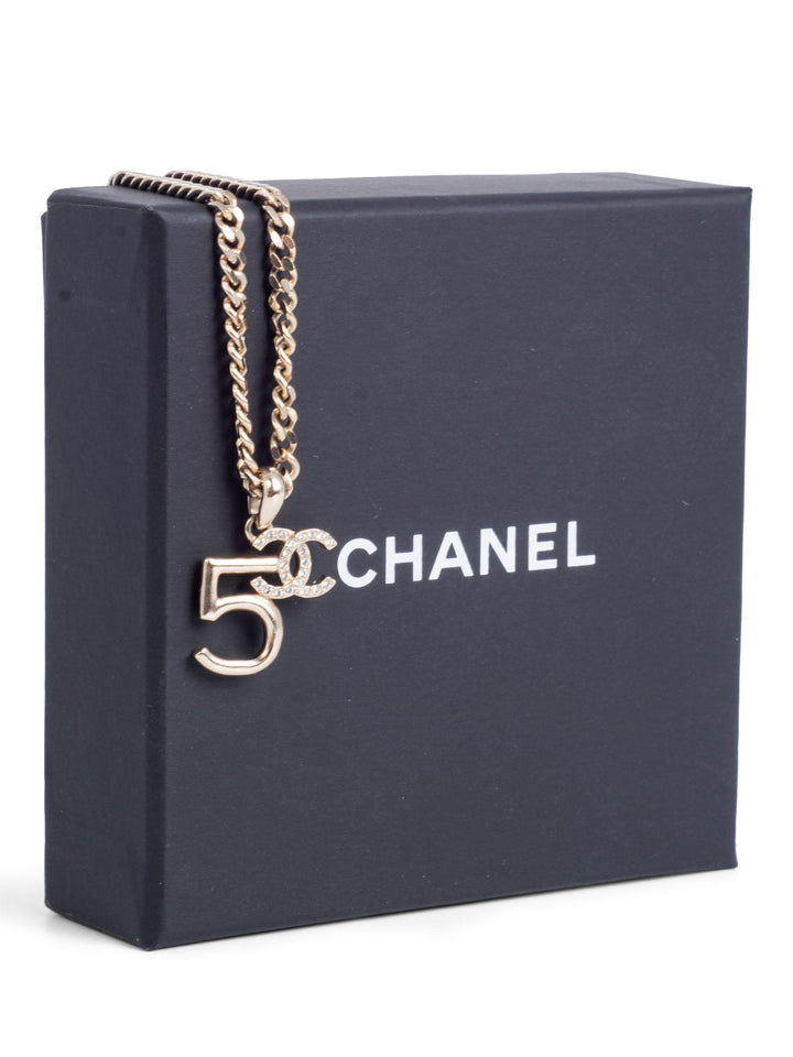 Top Quality Chanel CC Logo 5 Charm Necklace Gold