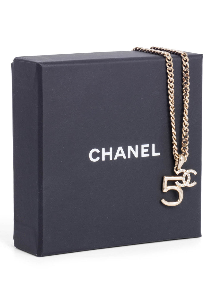 Top Quality Chanel CC Logo 5 Charm Necklace Gold