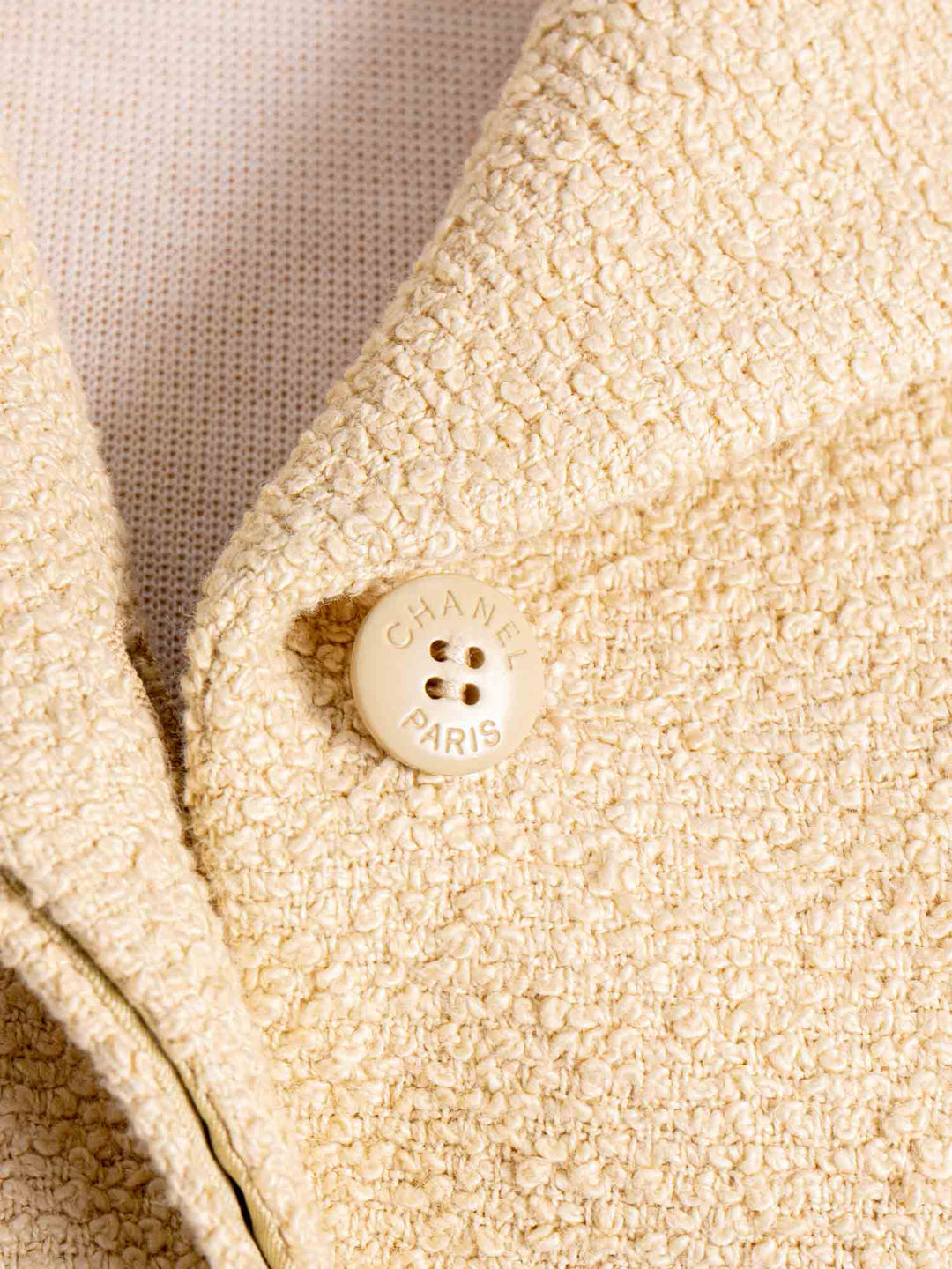 Top Quality Chanel CC Logo 90s Tweed Fitted Jacket Beige
