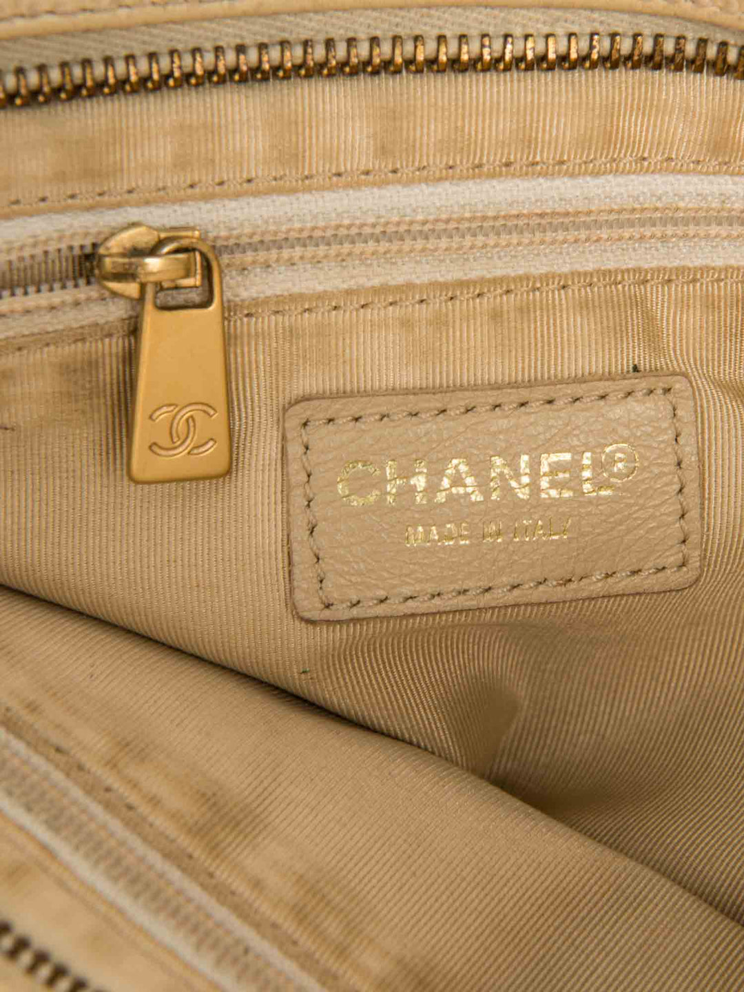 Top Quality Chanel CC Logo Caviar Leather Quilted Shopper Bag Ivory Gold