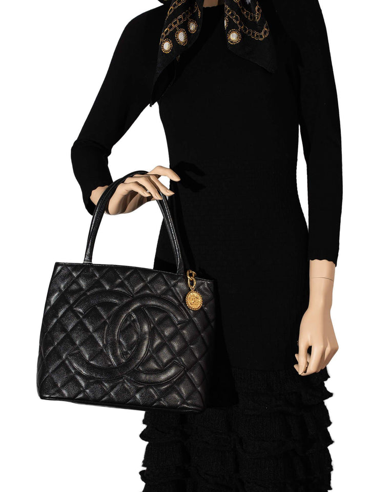 Top Quality Chanel CC Logo Caviar Quilted Leather Medallion Bag Black