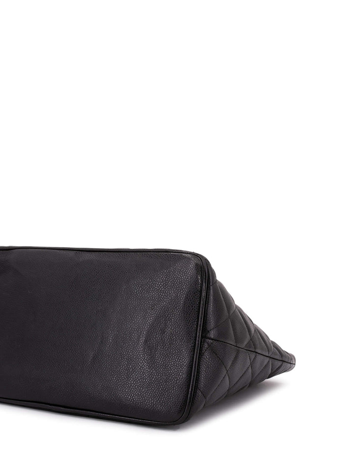 Top Quality Chanel CC Logo Caviar Quilted Leather Medallion Bag Black