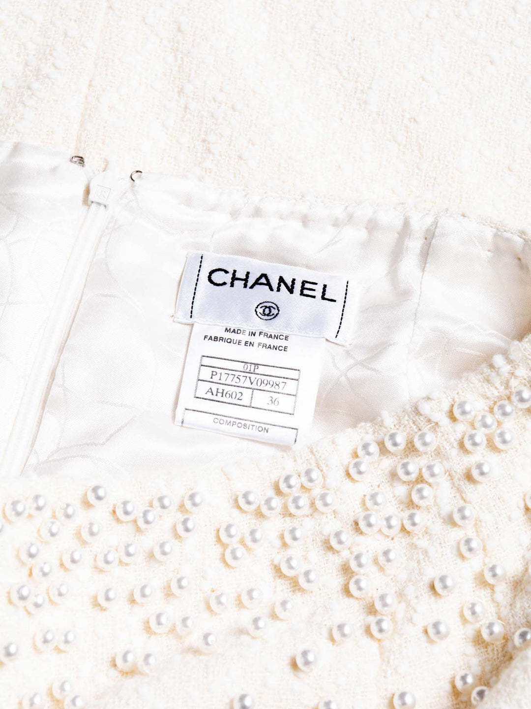 Top Quality Chanel CC Logo Fantasy Tweed Pearl Two Piece Mermaid Maxi Skirt Vest Ivory