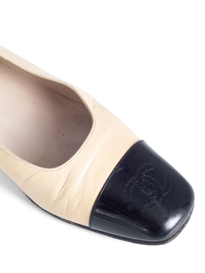 Top Quality Chanel CC Logo Leather Cap Toe Ballet Pumps Black Beige