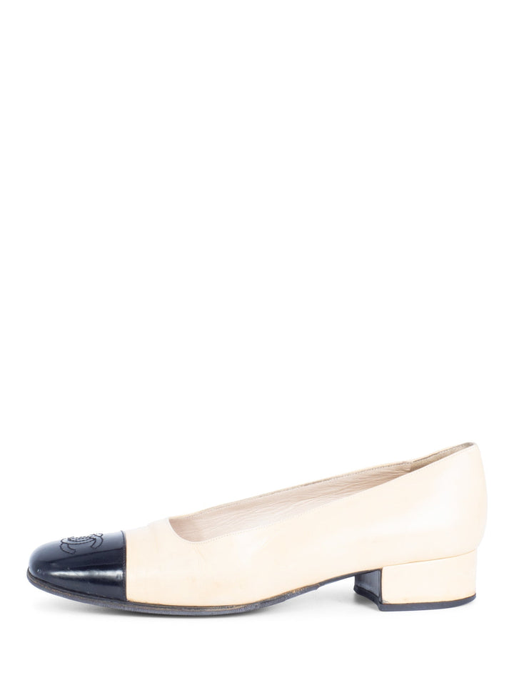 Top Quality Chanel CC Logo Leather Cap Toe Ballet Pumps Black Beige