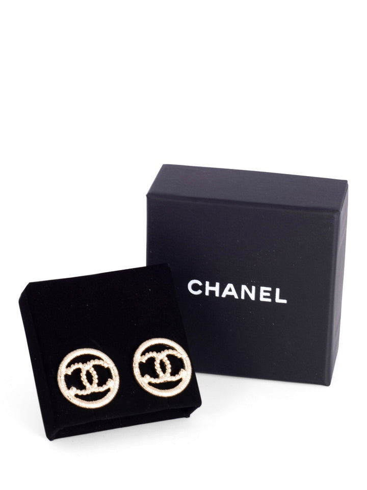 Top Quality Chanel CC Logo Medallion Earrings Gold