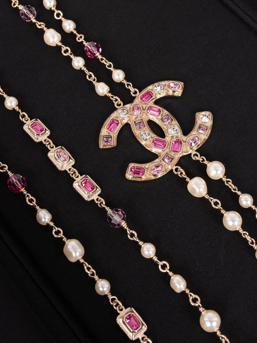 Top Quality Chanel CC Logo Pearl Crystals Long Necklace Gold