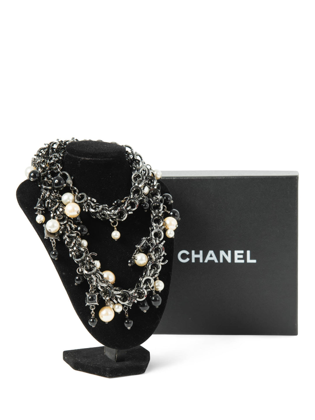 Top Quality Chanel CC Logo Pearl Runway Necklace Black White