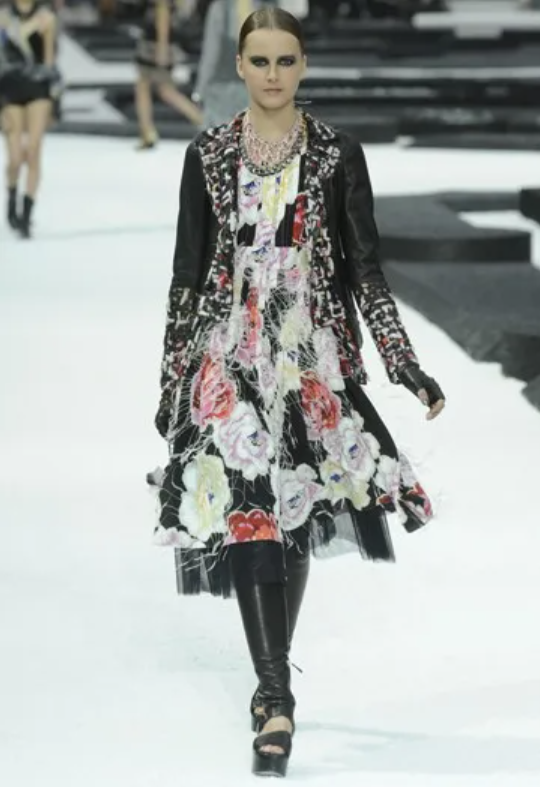 Top Quality Chanel CC Logo Runway Silk Feathered Cameilla A-Line Dress Multicolor