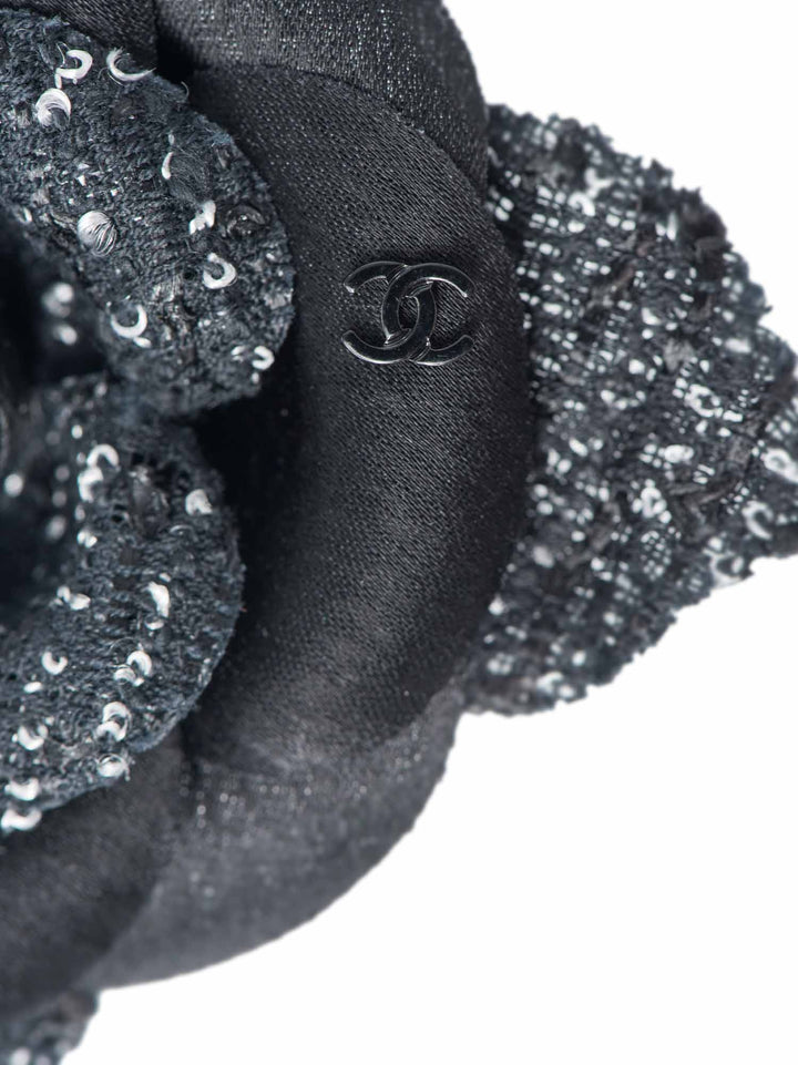 Top Quality Chanel CC Logo Tweed Silk Camellia Brooch Black White