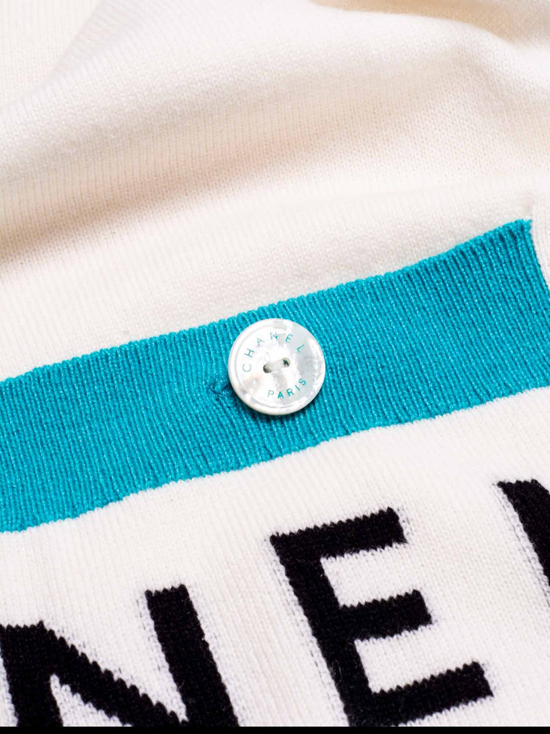 Top Quality Chanel Cashmere Logo Runway La Pausa Sweater White